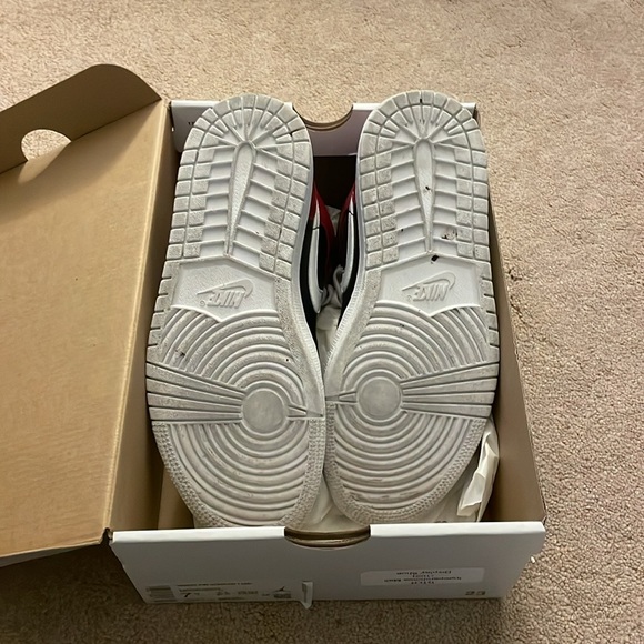 Women’s Nike Air Jordan 1 Mid Noble Red - Picture 7 of 8